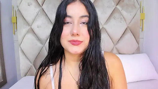GabyParker  online show from June 4, 2026, 12:32 pm