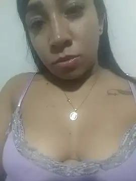 Snapshot of Harley_r chatting on October 10, 2025, 4:46 am Harley r online show from October 10, 2025, 4:46 am