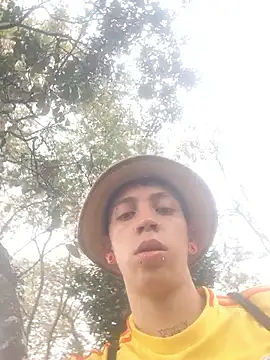 Snapshot of _DAEMON_666 chatting on October 21, 2025, 6:40 pm DAEMON 666 online show from October 21, 2025, 6:40 pm