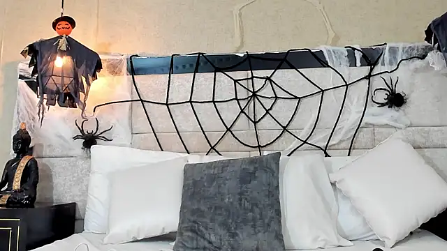 RousseWalker online show from October 25, 2025, 1:12 pm