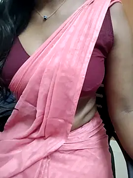 Snapshot of Tamilmallu-duskygirl03 chatting on June 2, 2026, 5:40 am Tamilmallu-duskygirl03 online show from June 2, 2026, 5:40 am