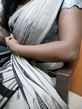 Tamilmallu-duskygirl03 online show from December 3, 2025, 3:33 pm