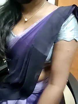 Snapshot of Tamilmallu-duskygirl03 chatting on May 31, 2026, 5:02 am Tamilmallu-duskygirl03 online show from May 31, 2026, 5:02 am