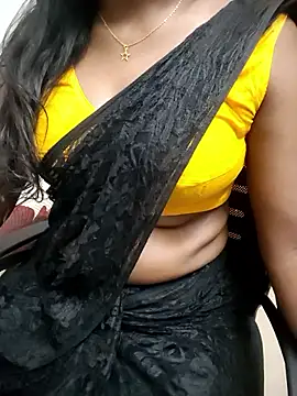 Snapshot of Tamilmallu-duskygirl03 chatting on June 3, 2026, 6:03 am Tamilmallu-duskygirl03 online show from June 3, 2026, 6:03 am