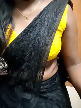Snapshot of Tamilmallu-duskygirl03 chatting on June 3, 2026, 5:28 pm Tamilmallu-duskygirl03 online show from June 3, 2026, 5:28 pm