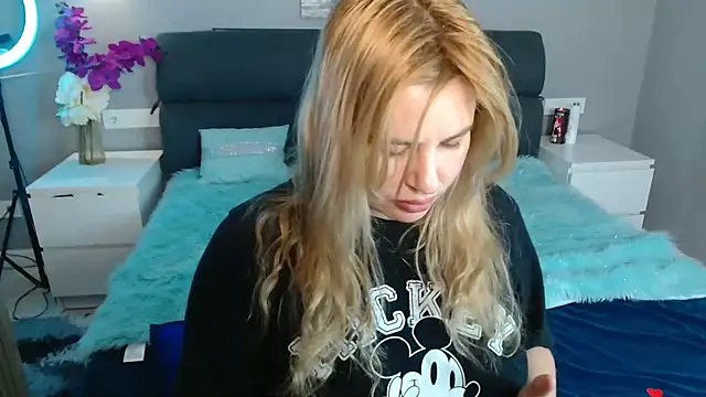 Passion-Blondy online show from February 5, 2026, 12:17 am