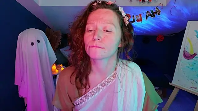 AuroraBorealis   online show from October 31, 2025, 6:54 am