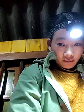 gio-thu online show from November 23, 2025, 2:05 pm