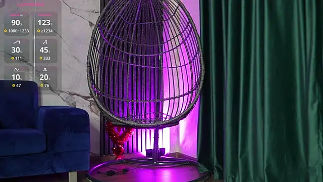 RachelRavee online show from October 19, 2025, 4:15 am