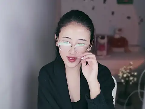 Queena  online show from January 13, 2026, 1:20 am