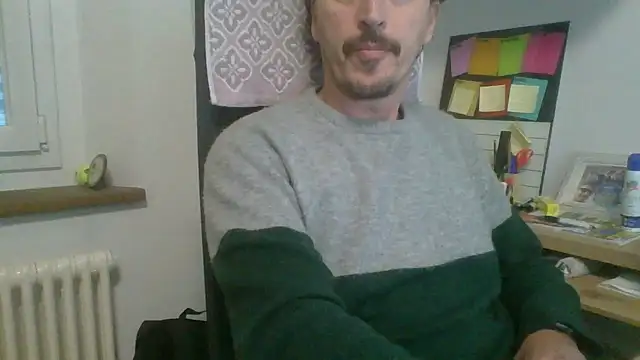 Kawayleo online show from October 25, 2025, 10:10 pm