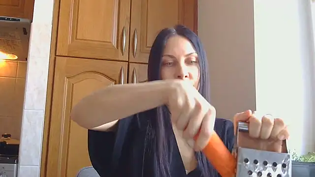 Olivarra online show from March 4, 2026, 8:11 am