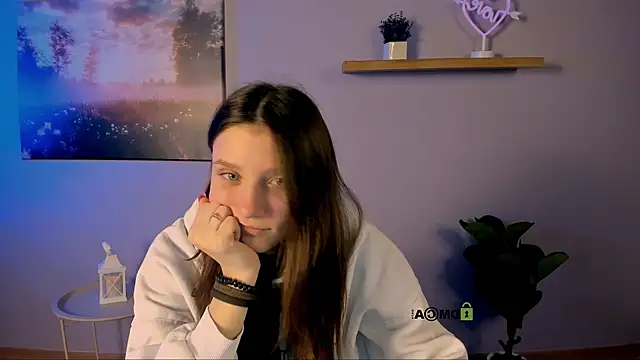 dana sweet   online show from November 21, 2025, 7:46 pm