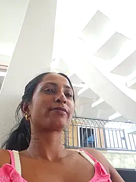 dreamerrrrr1 online show from October 10, 2025, 6:42 pm