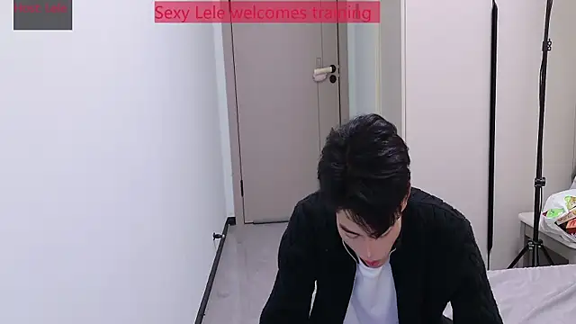 sexyboy-lele online show from November 28, 2025, 8:14 am