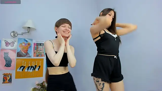 PearlMystic online show from November 7, 2025, 8:08 am