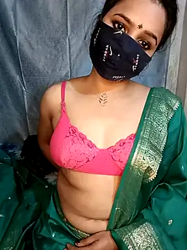 Snapshot of CUTE-567 chatting on November 15, 2025, 8:24 pm CUTE-567 online show from November 15, 2025, 8:24 pm