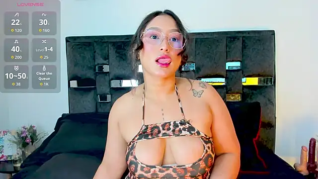 SussySunny  online show from October 19, 2025, 11:02 am