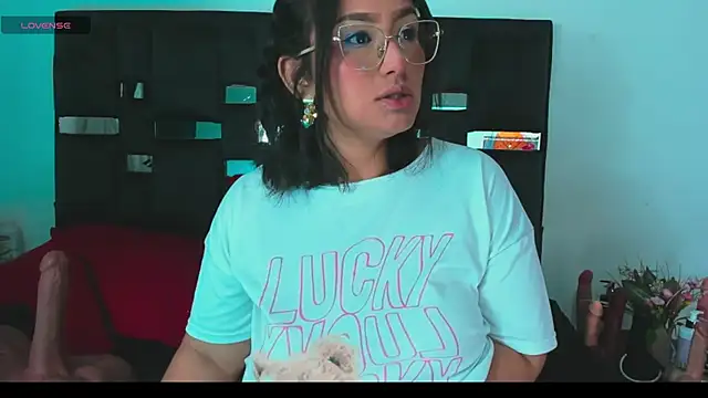 Snapshot of SussySunny_ chatting on May 7, 2026, 3:22 am SussySunny online show from May 7, 2026, 3:22 am