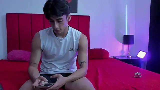 Snapshot of Chicashotmen chatting on November 10, 2025, 7:41 pm Chicashotmen online show from November 10, 2025, 7:41 pm