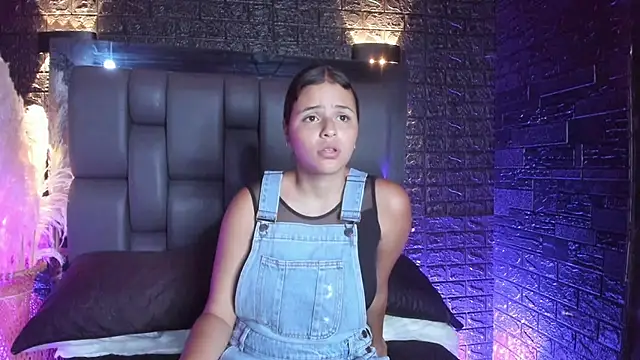 Snapshot of Maraa_Rivera chatting on October 20, 2025, 7:14 pm Maraa Rivera online show from October 20, 2025, 7:14 pm