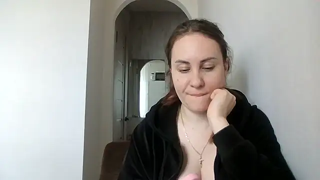 Snapshot of MeadowEyes chatting on April 30, 2026, 7:59 am MeadowEyes online show from April 30, 2026, 7:59 am
