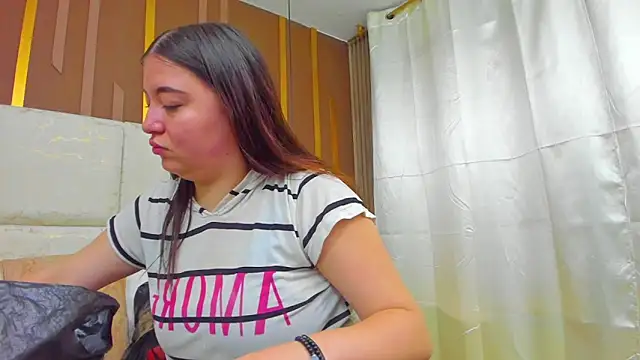 AmbarGills online show from April 13, 2026, 12:53 pm