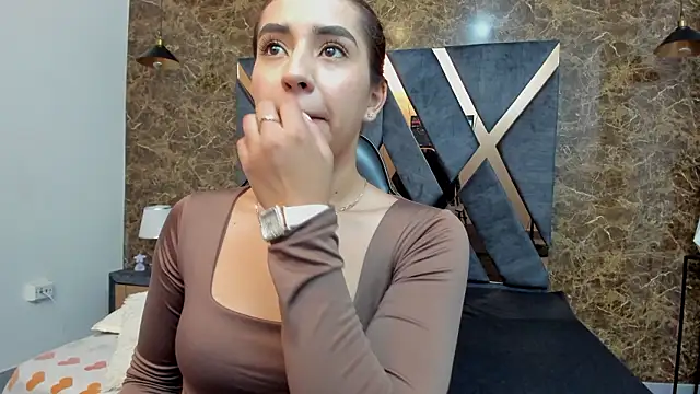 Vittoria Conti  online show from February 7, 2026, 5:21 pm