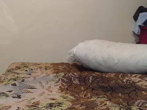 Gabby-Kinky online show from October 23, 2025, 1:37 am