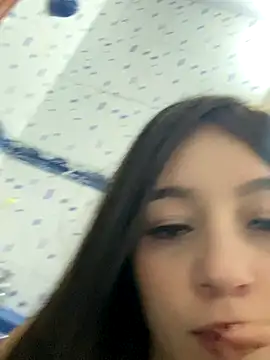   Lorelain   online show from October 17, 2025, 4:05 am