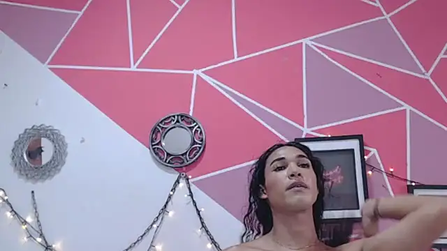 Tifany Adams online show from November 4, 2025, 8:12 pm