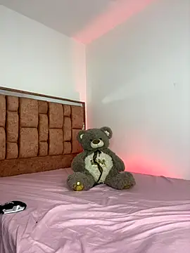 Snapshot of Lucy_699 chatting on November 21, 2025, 6:45 am Lucy 699 online show from November 21, 2025, 6:45 am