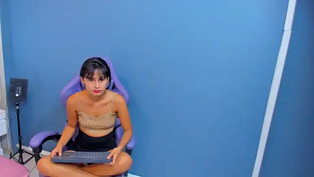 Snapshot of luly_dreams chatting on May 14, 2026, 11:07 am luly dreams online show from May 14, 2026, 11:07 am