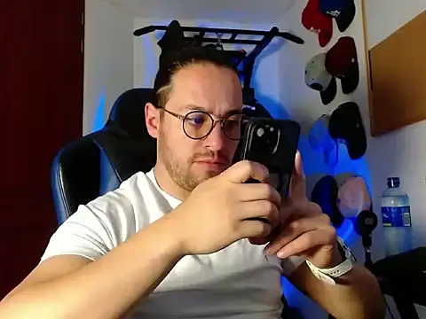 kurt xx online show from November 12, 2025, 12:31 pm