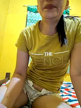 GentlePearl Palangga online show from November 29, 2025, 11:54 am