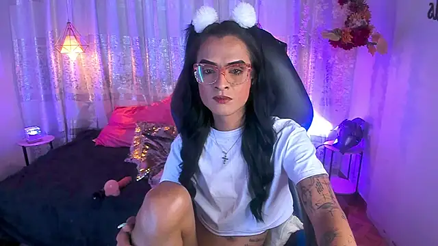 Snapshot of ZAMMIRA chatting on November 18, 2025, 1:36 pm ZAMMIRA online show from November 18, 2025, 1:36 pm