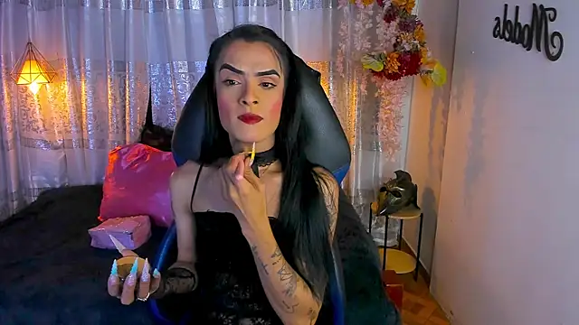 Snapshot of ZAMMIRA chatting on November 8, 2025, 5:33 am ZAMMIRA online show from November 8, 2025, 5:33 am