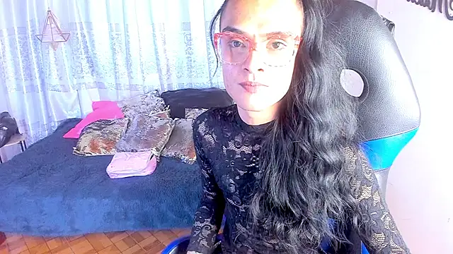 Snapshot of ZAMMIRA chatting on November 11, 2025, 5:19 pm ZAMMIRA online show from November 11, 2025, 5:19 pm