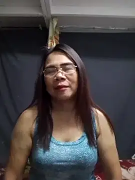 Snapshot of erma_joy chatting on April 18, 2026, 7:07 pm erma joy online show from April 18, 2026, 7:07 pm