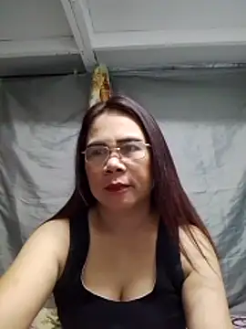 Snapshot of erma_joy chatting on May 2, 2026, 7:52 pm erma joy online show from May 2, 2026, 7:52 pm