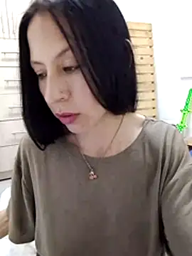 you yuyuu online show from November 21, 2025, 9:58 pm