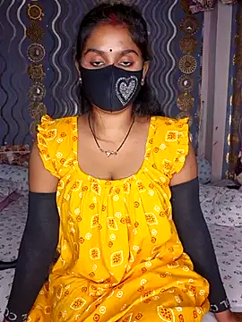 Snapshot of Sweet-Maddlina chatting on November 3, 2025, 10:41 am Sweet-Maddlina online show from November 3, 2025, 10:41 am