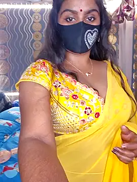 Snapshot of Sweet-Maddlina chatting on October 18, 2025, 12:29 pm Sweet-Maddlina online show from October 18, 2025, 12:29 pm