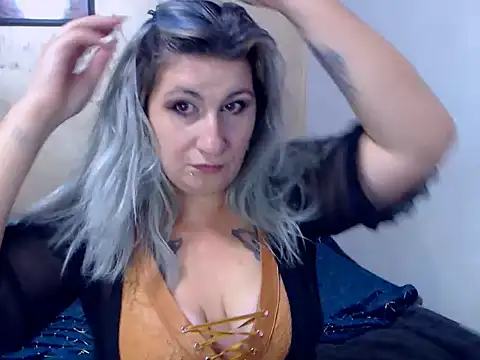 Snapshot of LilithGreenn chatting on October 15, 2025, 5:39 am LilithGreenn online show from October 15, 2025, 5:39 am