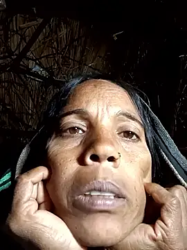 Cutsedi3 online show from November 23, 2025, 11:48 pm