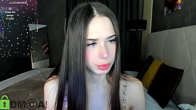 Lana Stones online show from November 18, 2025, 12:59 am