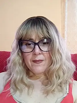 Snapshot of Amelialove42 chatting on May 14, 2026, 1:52 pm Amelialove42 online show from May 14, 2026, 1:52 pm