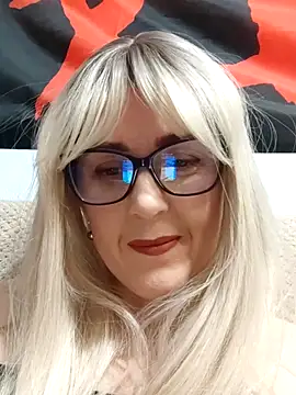 Amelialove42 online show from December 18, 2025, 6:45 pm