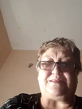 Katherine735 online show from December 16, 2025, 4:33 pm