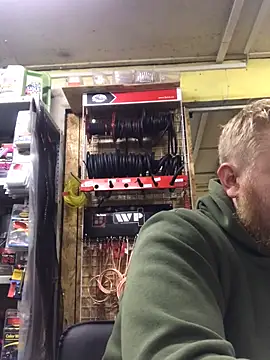 Snapshot of bodywork30 chatting on October 16, 2025, 3:31 pm bodywork30 online show from October 16, 2025, 3:31 pm